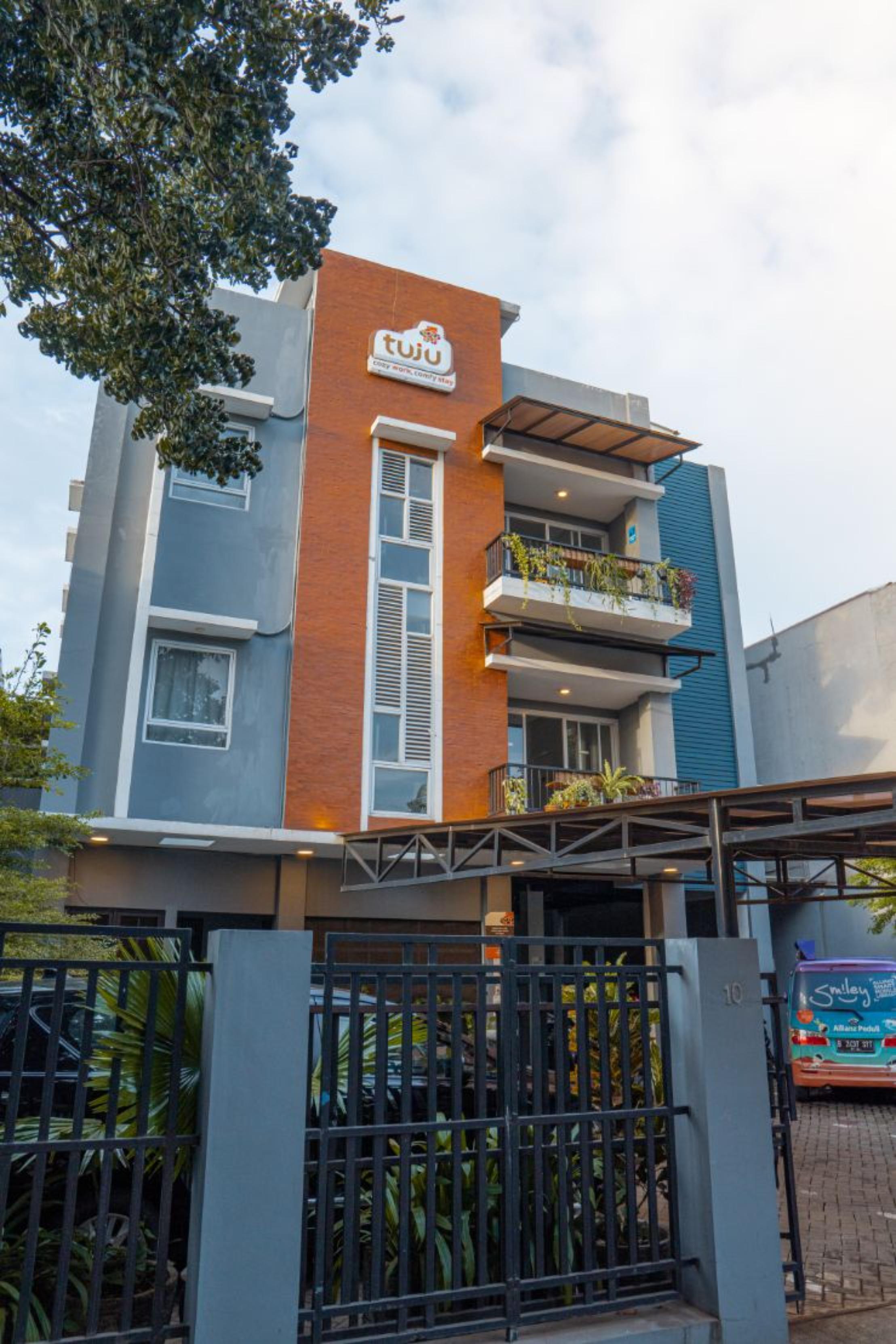 Tuju Wk Homes Syariah Jakarta Exterior photo